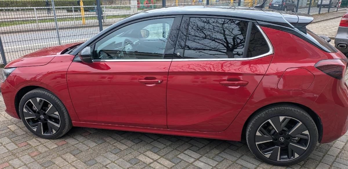 Opel Corsa e GS Line Ultimate Paket ; Alcantara AGR Sitze, 1. Hd.